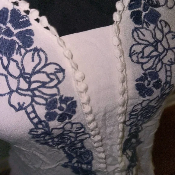 White and Blue Floral Embroidered Women's Top - Picture 10 of 12